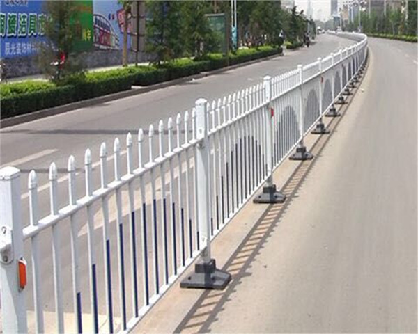 道路隔離護(hù)欄