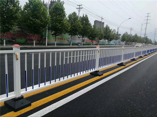 道路隔離護(hù)欄